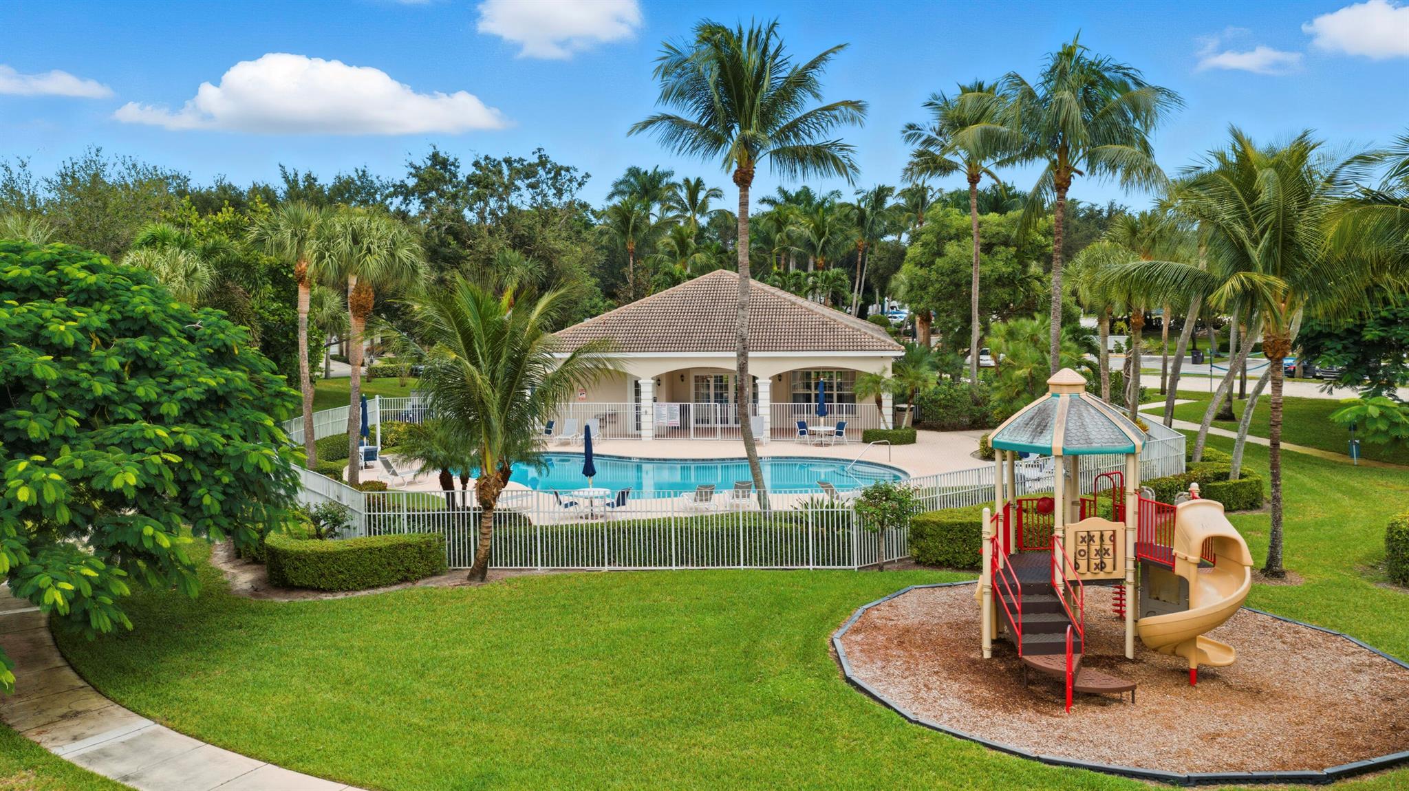 PALMBROOKE TOWNHOMES - Residential
