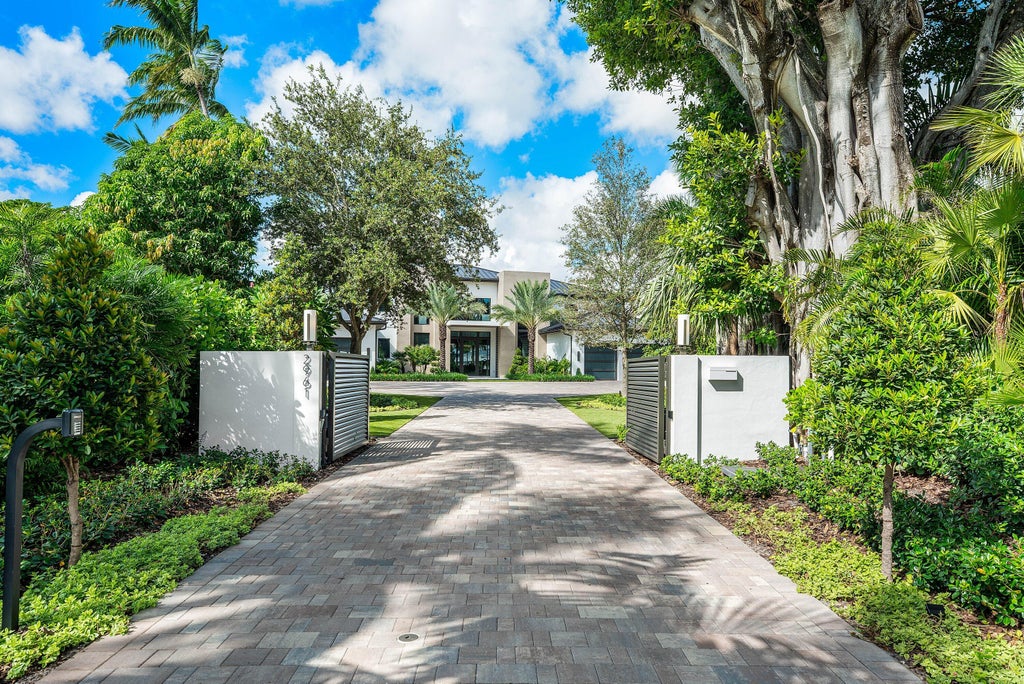 Photo of 2961 NE 27TH Avenue, Lighthouse Point, FL 33064 (MLS # B26085133)