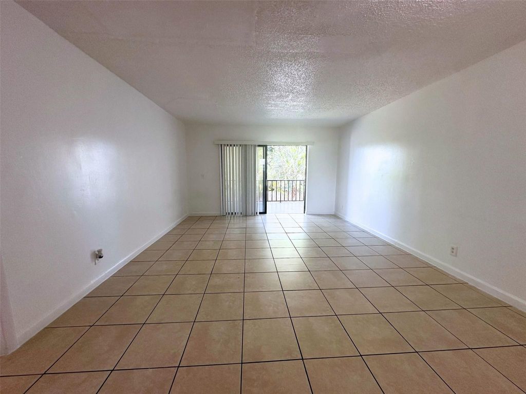 Photo of 928 S Federal Hwy, Lake Worth Beach, FL 33460 (MLS # F10541428)