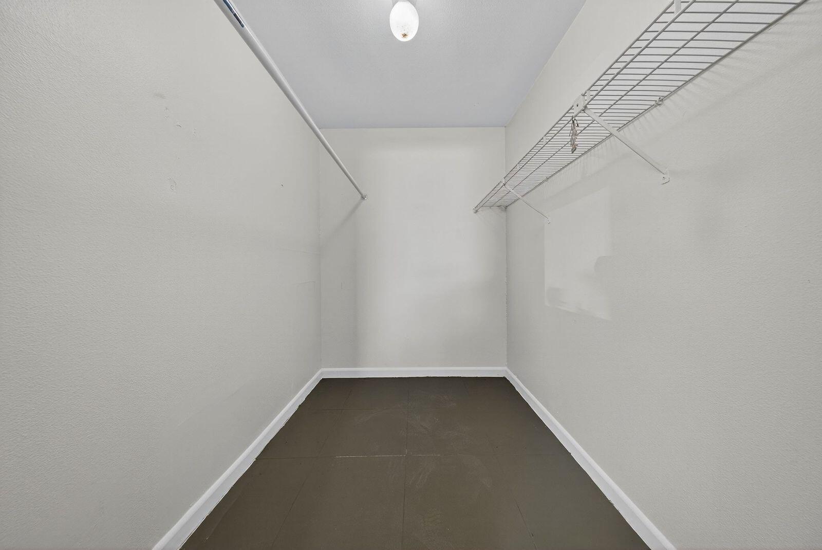 SAXONS SUB IN NE1/4 - Residential
