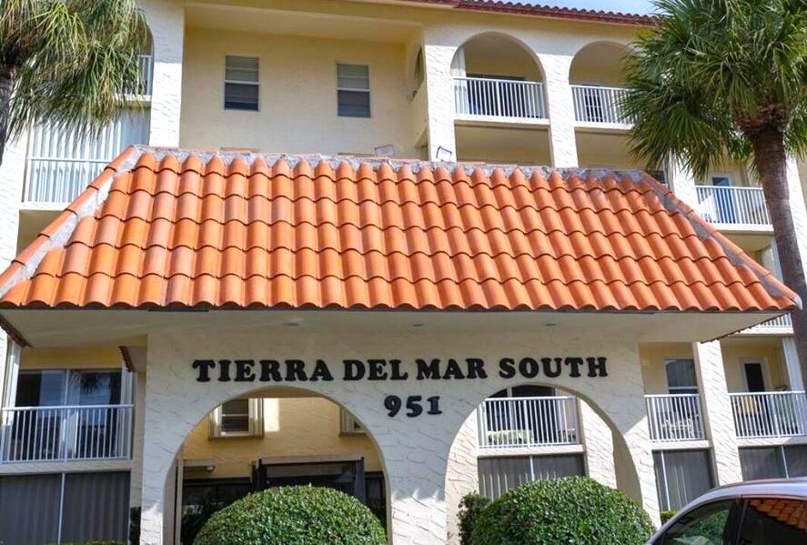 TIERRA DEL MAR - Residential Lease
