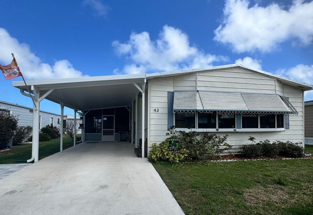 Photo of 43 Verde Vista Vis, Fort Pierce, FL 34951 (MLS # R11169798)