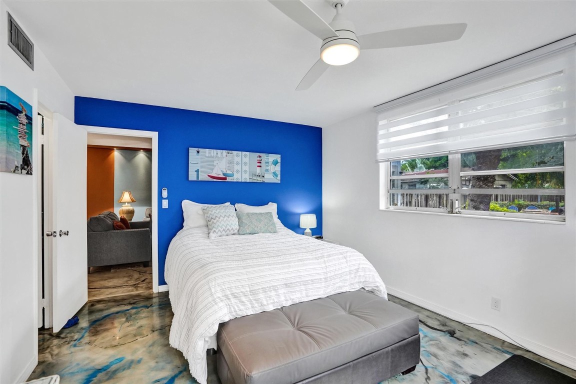 LAUDERDALE OAKS - Residential