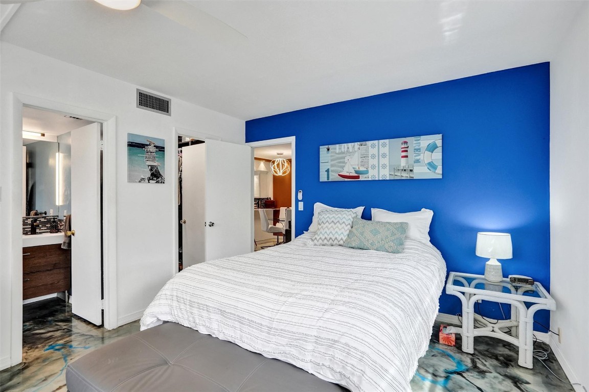 LAUDERDALE OAKS - Residential