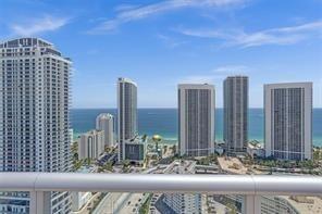 2602 E HALLANDALE BEACH R907