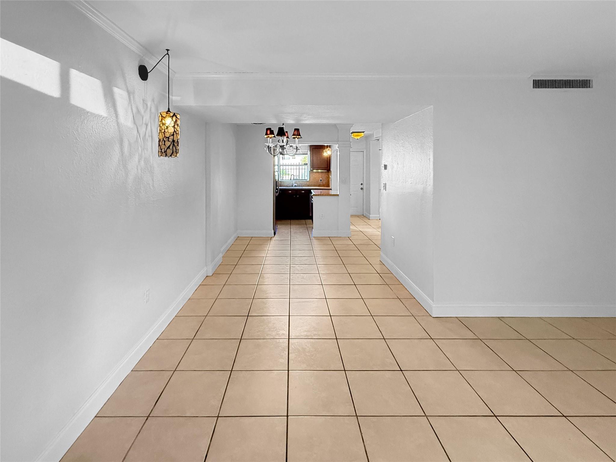 RACQUET CLUB - Residential Lease