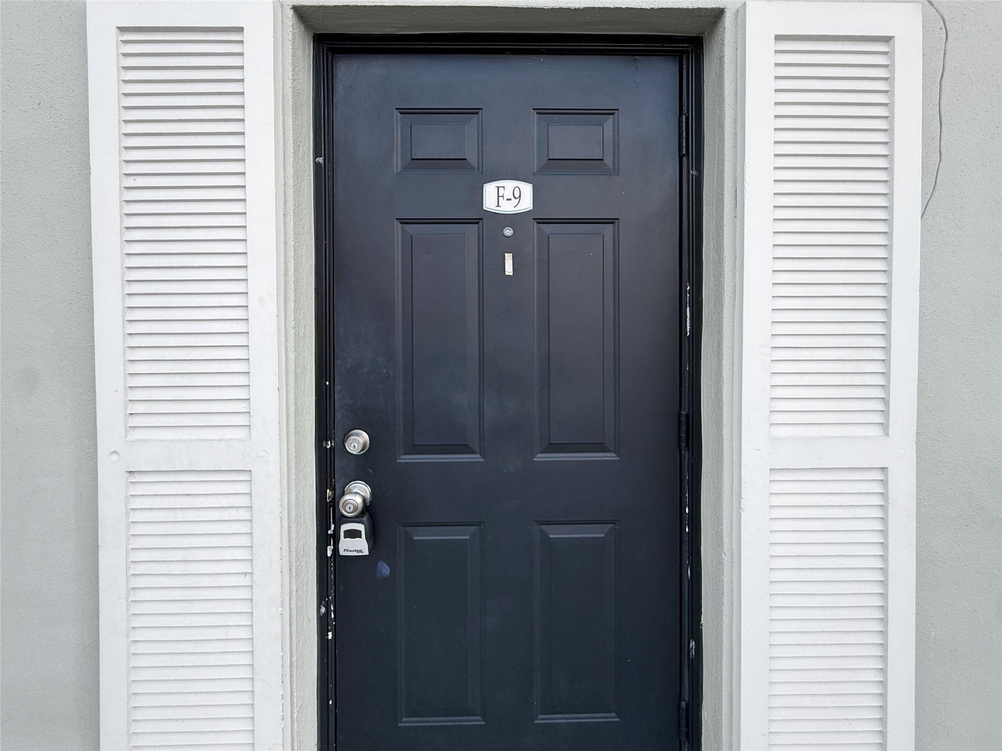 RACQUET CLUB - Residential Lease
