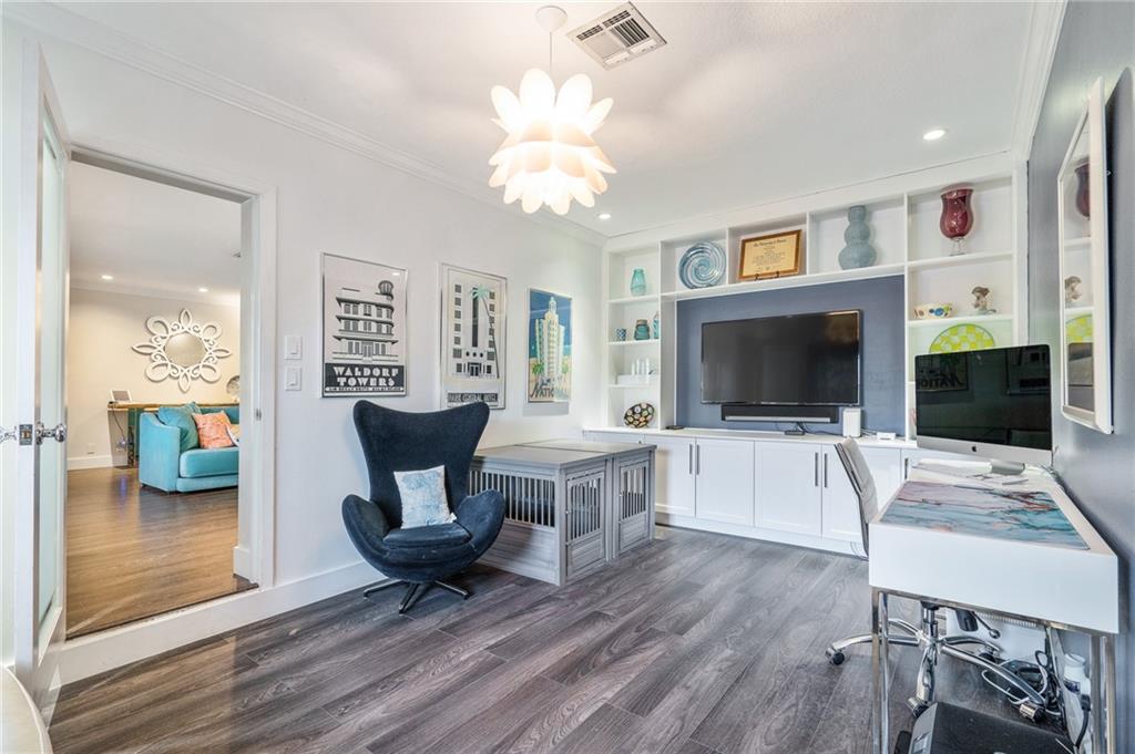 Coral Woods 33-25 B - Residential