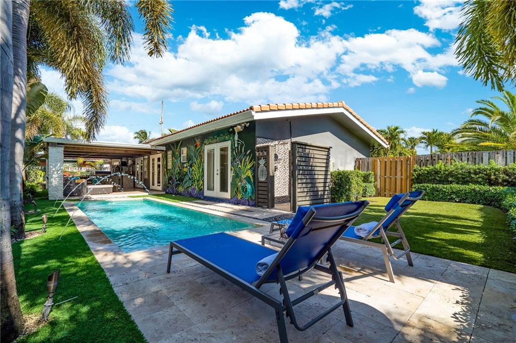 Coral Woods 33-25 B - Residential