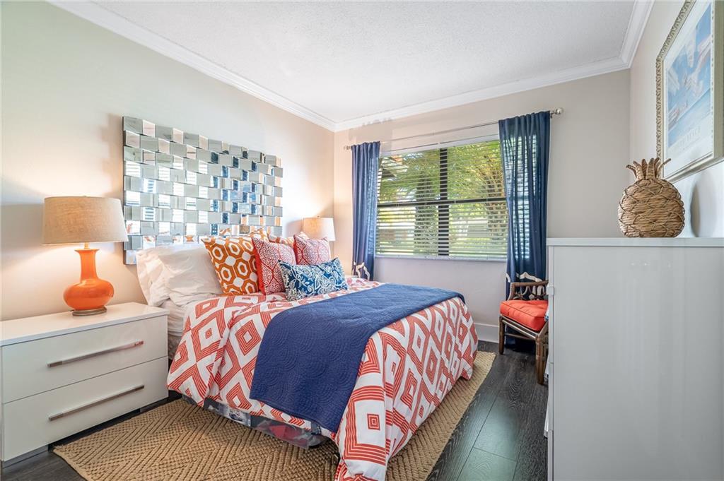 Coral Woods 33-25 B - Residential