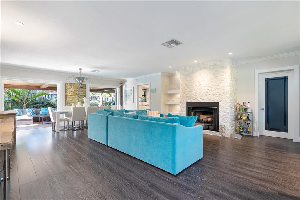 Coral Woods 33-25 B - Residential