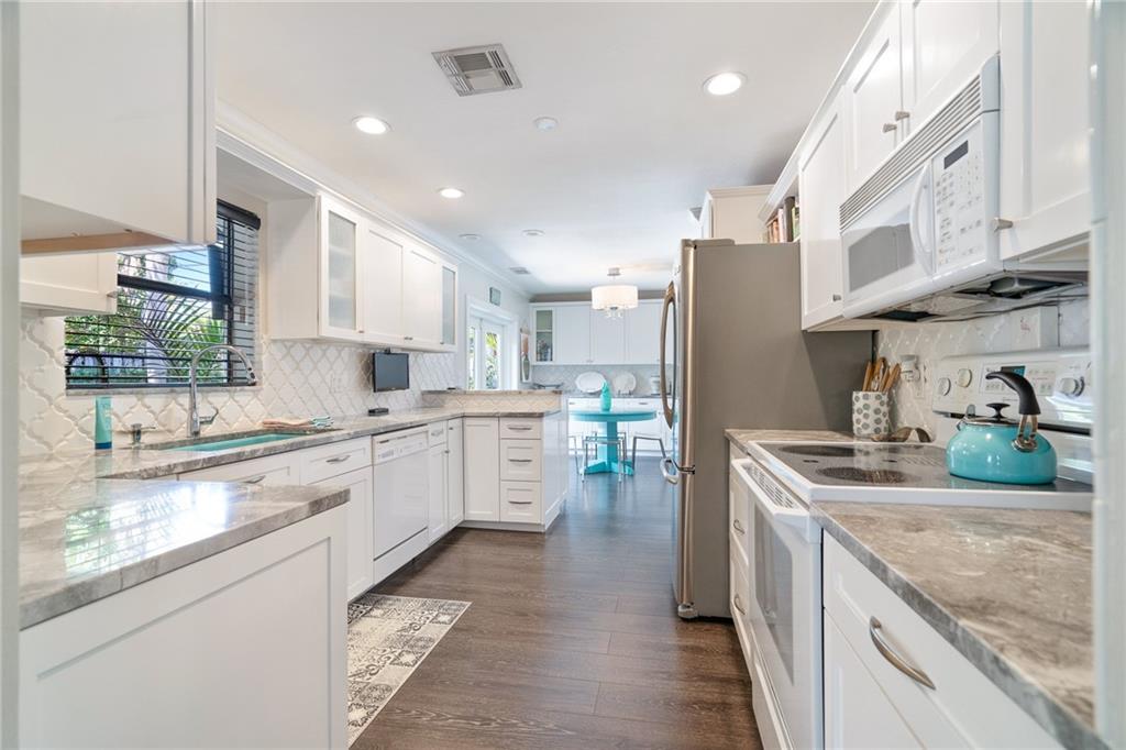 Coral Woods 33-25 B - Residential