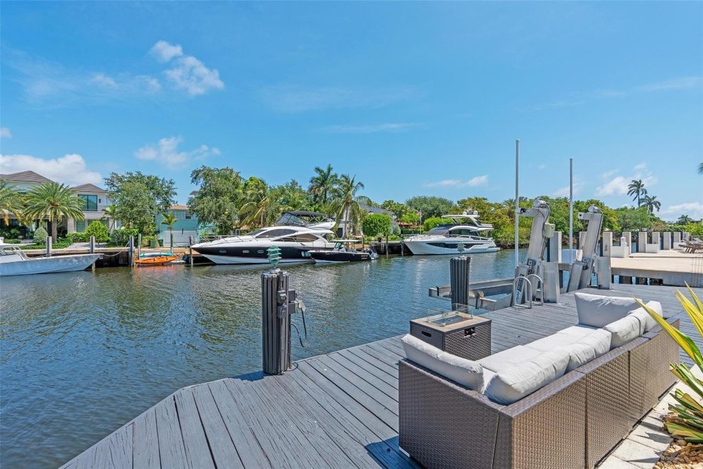 Photo of 1749 SE 9th Street, Fort Lauderdale, FL 33316 (MLS # F10521344)