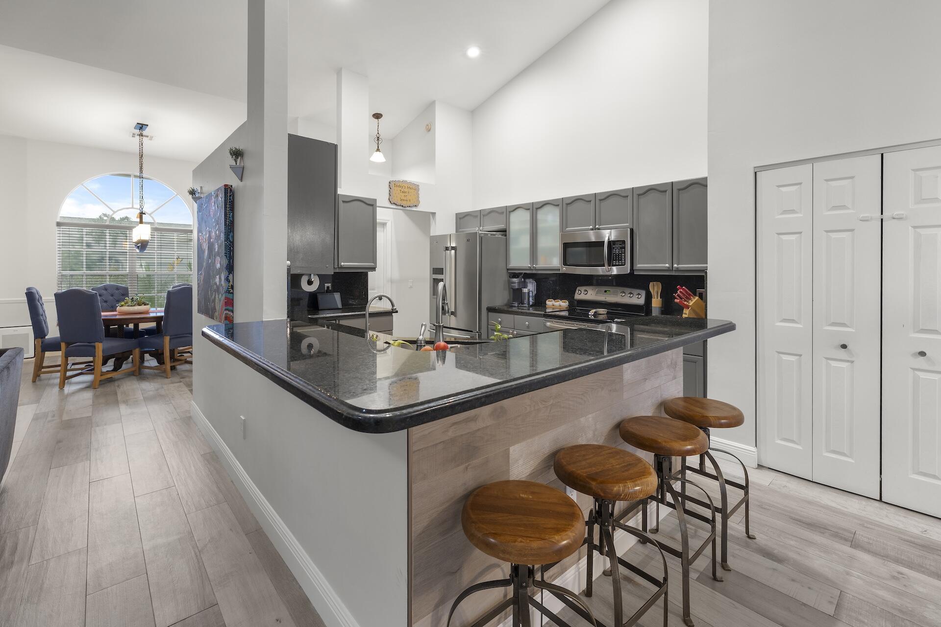 MEADOWLAND COVE 2 OF WELLINGTON - Residential