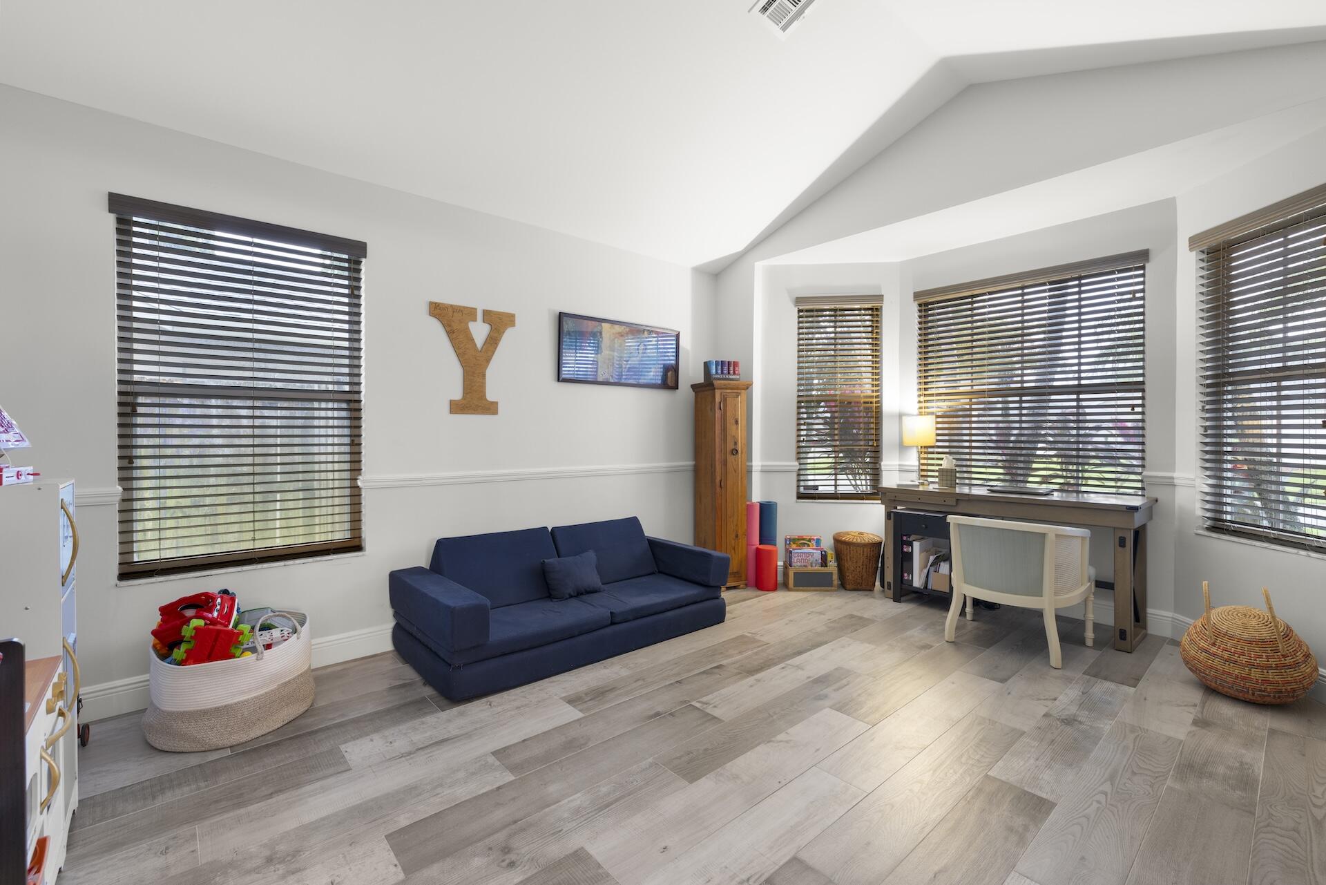 MEADOWLAND COVE 2 OF WELLINGTON - Residential