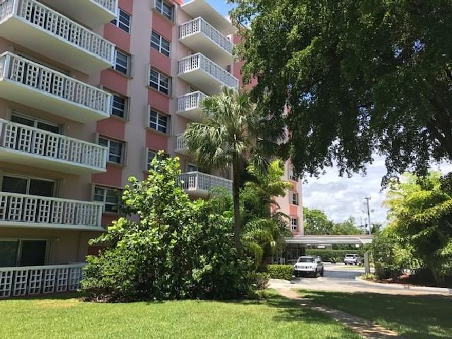 Remodeled NE Corner One bedroom condo in the heart of Fort Lauderdale.  This unit features ceramic floors, granite counters,stainless appliances, walk-in spacious closet, open floor plan, nice pool and garden views, new hurricane impact windows and doors, recently painted.   Property is located close to shops, restaurant, public transportation and more.