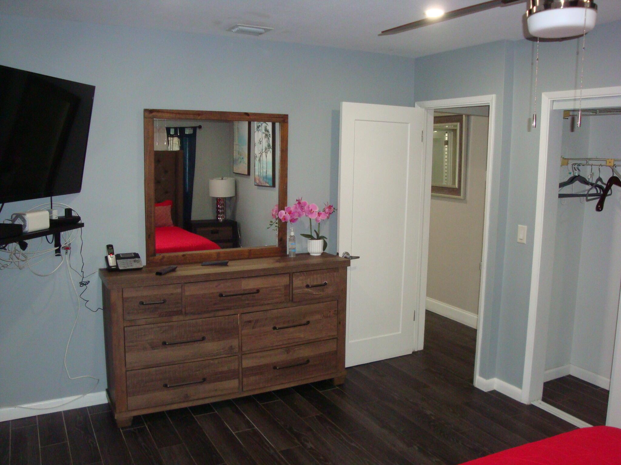 NORTH ANDREWS GARDENS FIR - Residential Lease