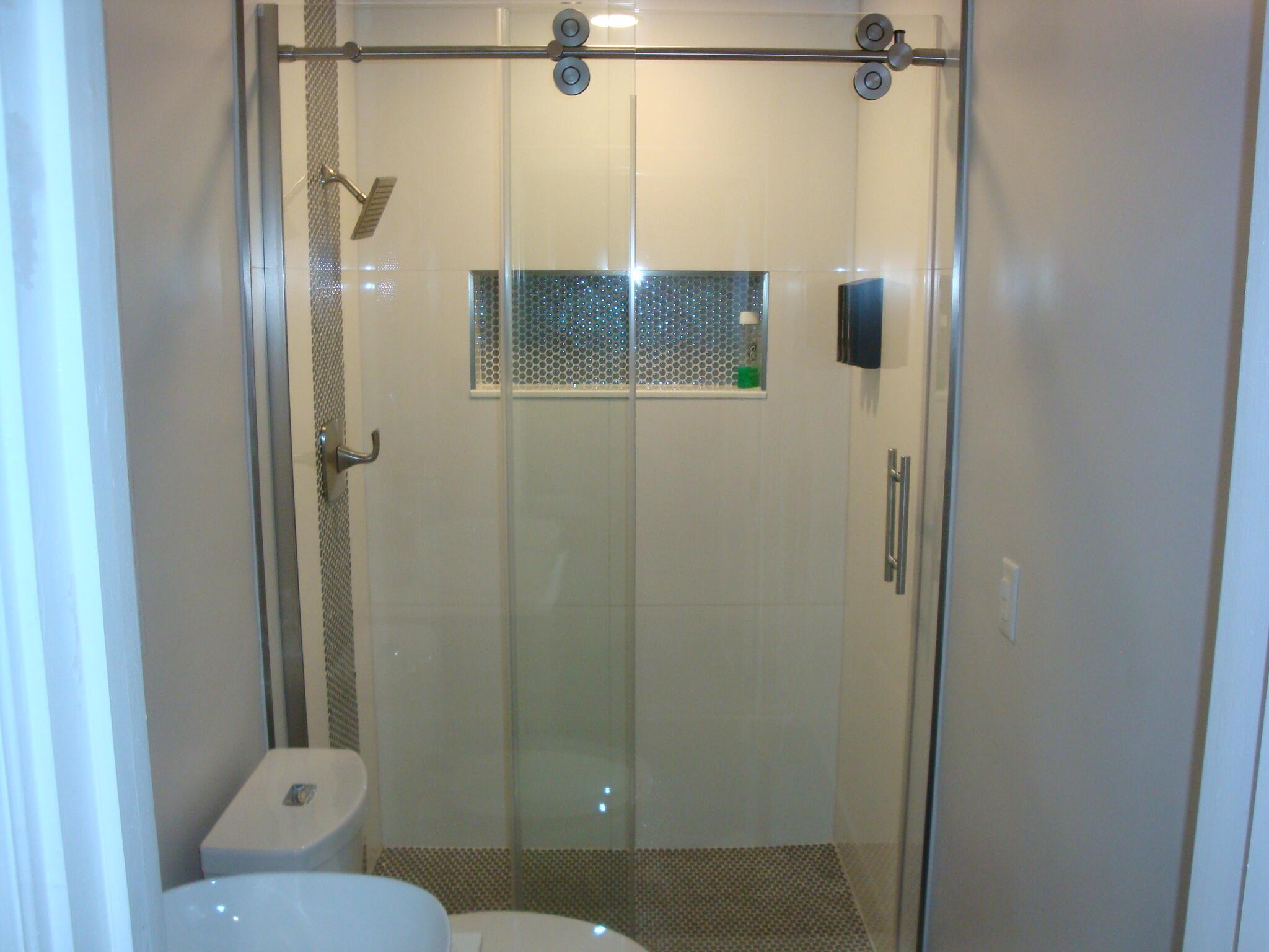 NORTH ANDREWS GARDENS FIR - Residential Lease