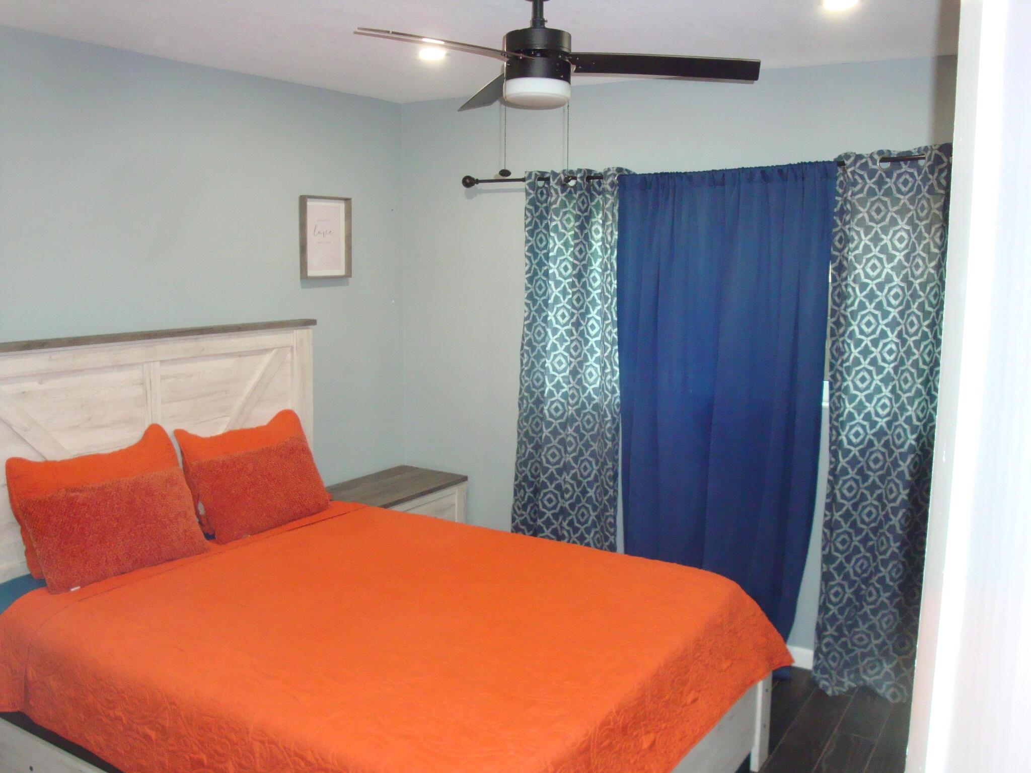 NORTH ANDREWS GARDENS FIR - Residential Lease