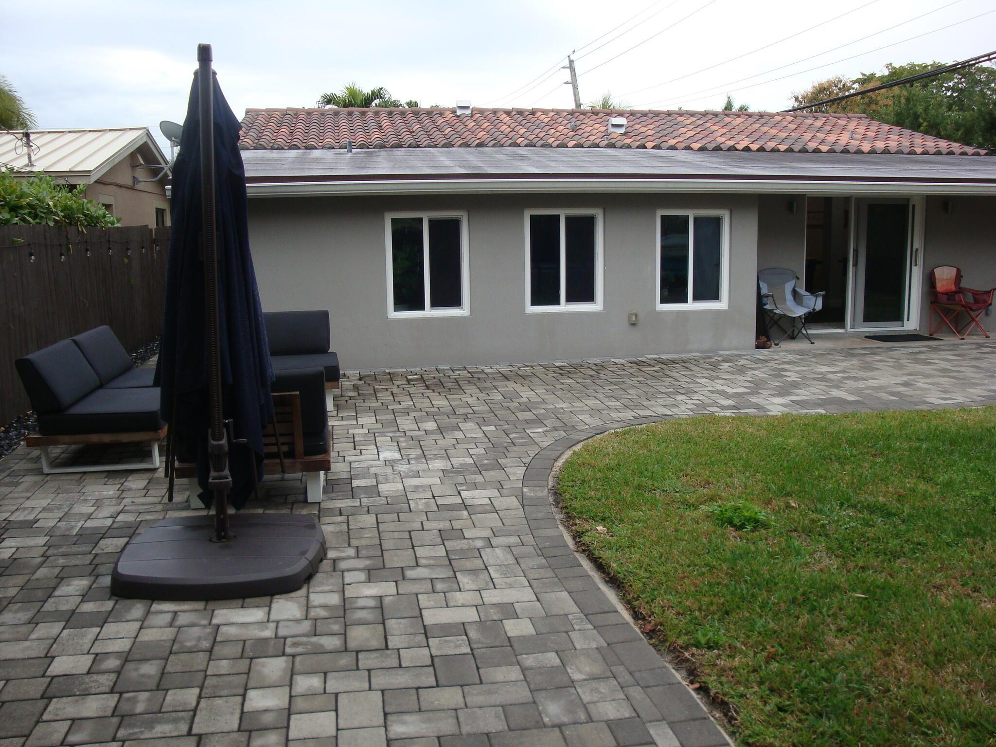 NORTH ANDREWS GARDENS FIR - Residential Lease