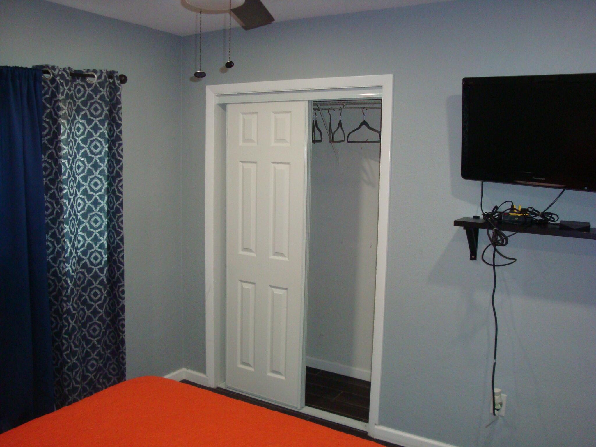 NORTH ANDREWS GARDENS FIR - Residential Lease