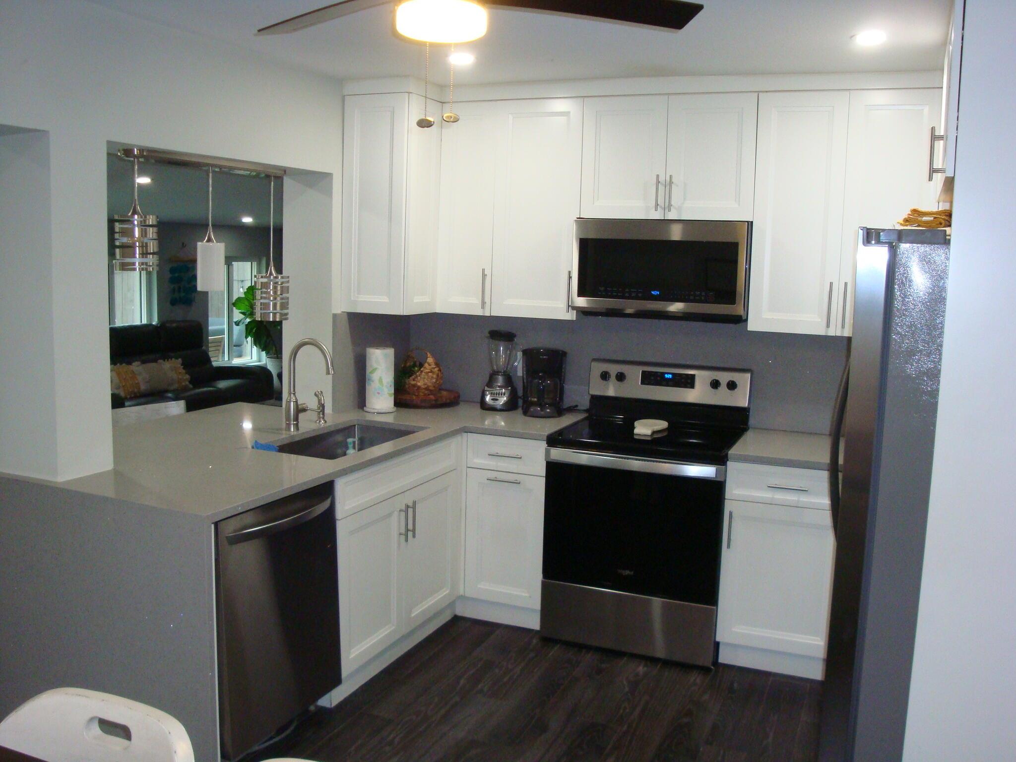 NORTH ANDREWS GARDENS FIR - Residential Lease