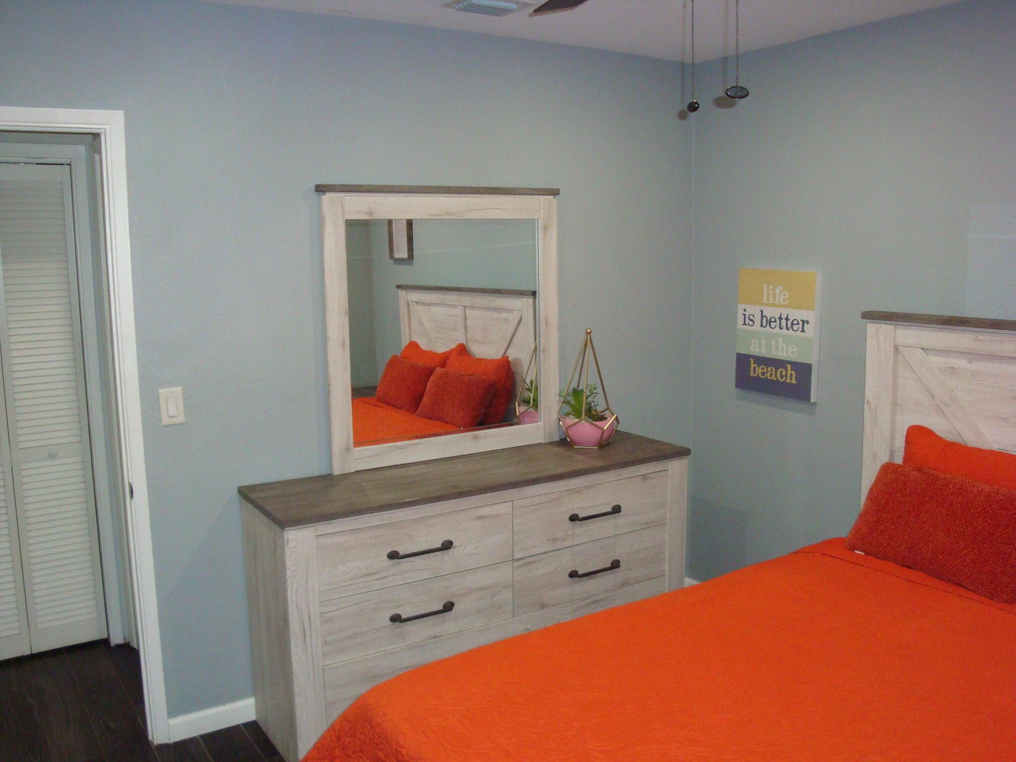 NORTH ANDREWS GARDENS FIR - Residential Lease