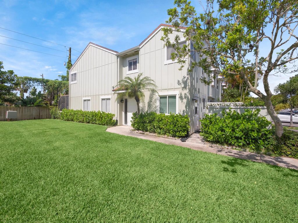 Photo of 6246 Riverwalk Lane #1, Jupiter, FL 33458 (MLS # R10898949)