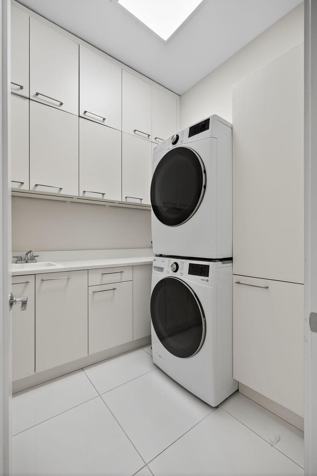 WATER CLUB NORTH PALM BEA - Residential