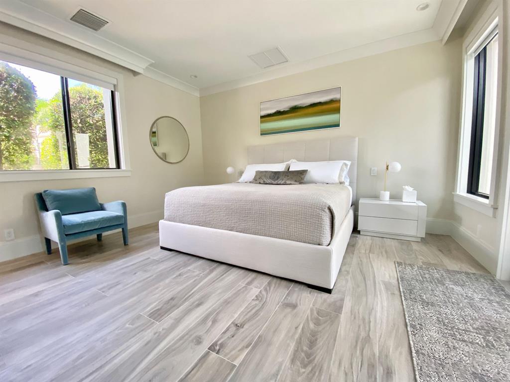 VINTAGE PLACE - Residential