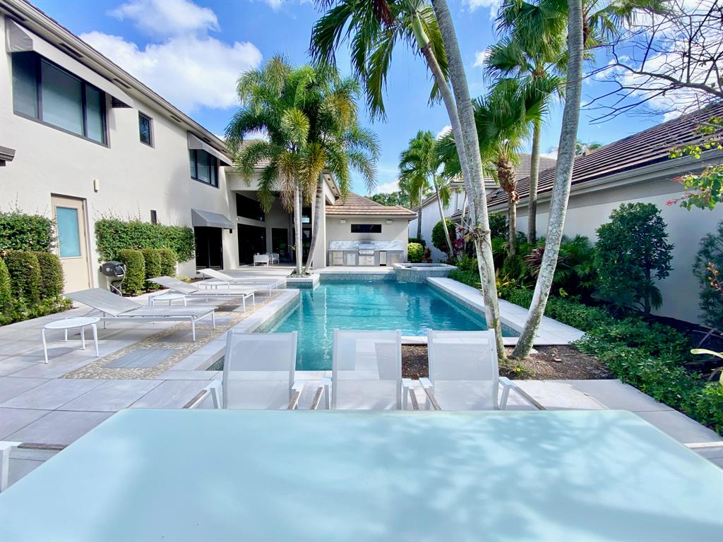 VINTAGE PLACE - Residential