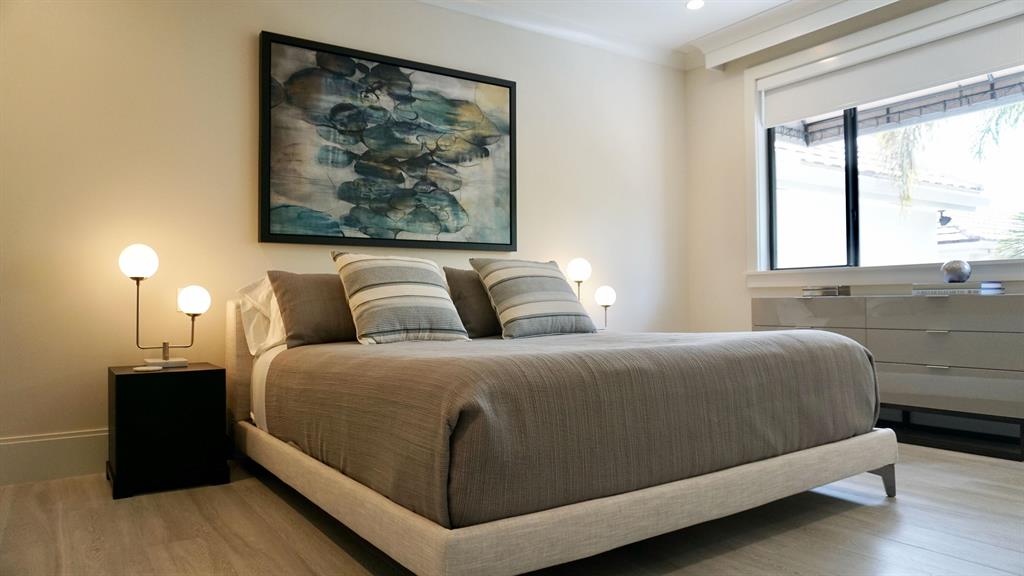 VINTAGE PLACE - Residential