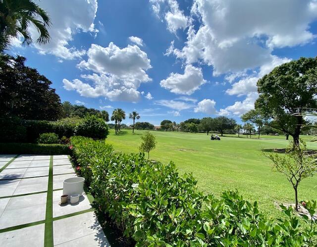 VINTAGE PLACE - Residential