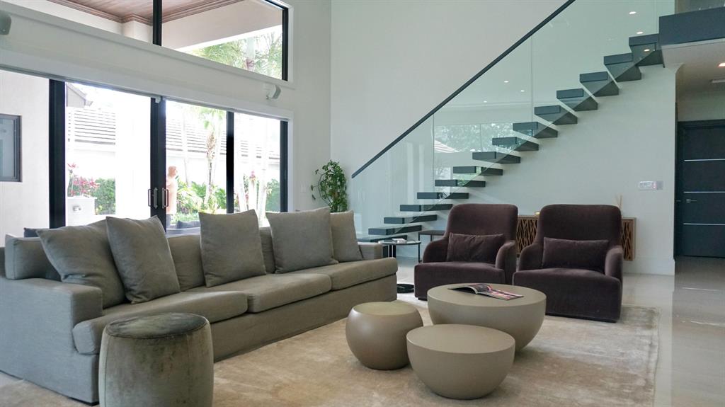 VINTAGE PLACE - Residential