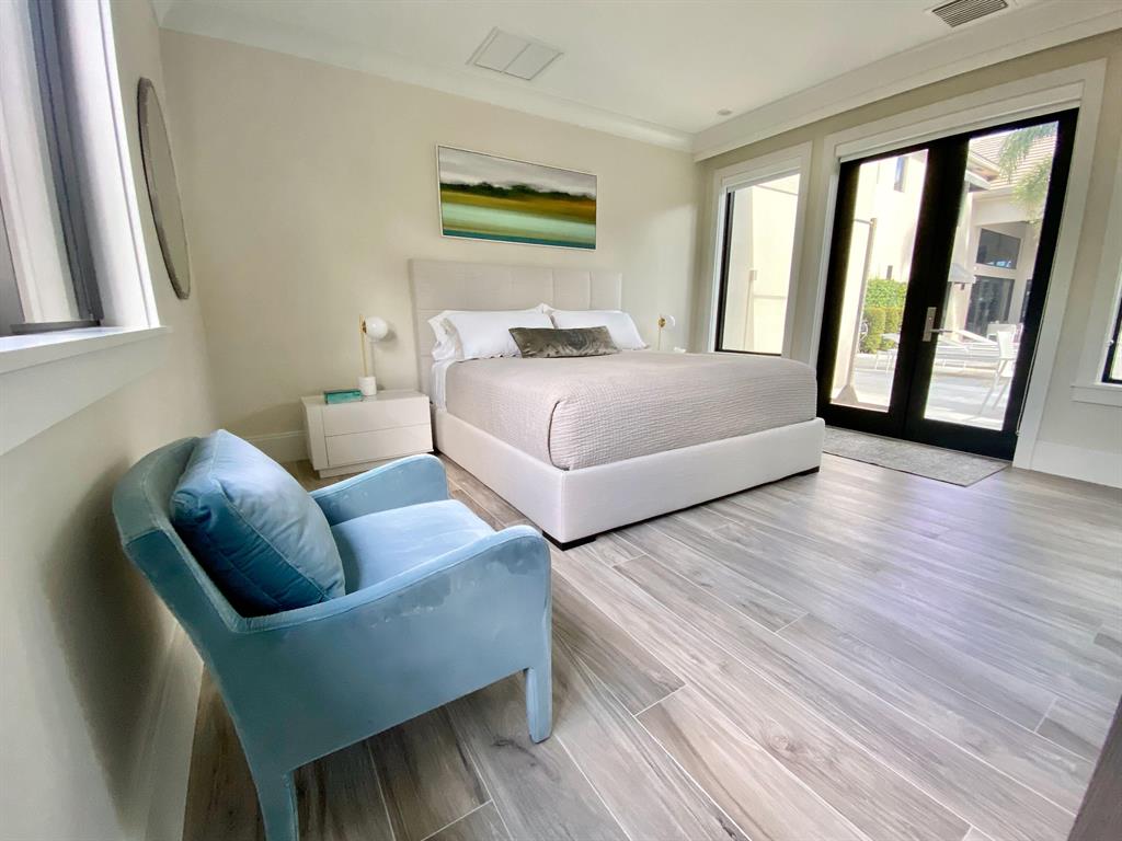 VINTAGE PLACE - Residential