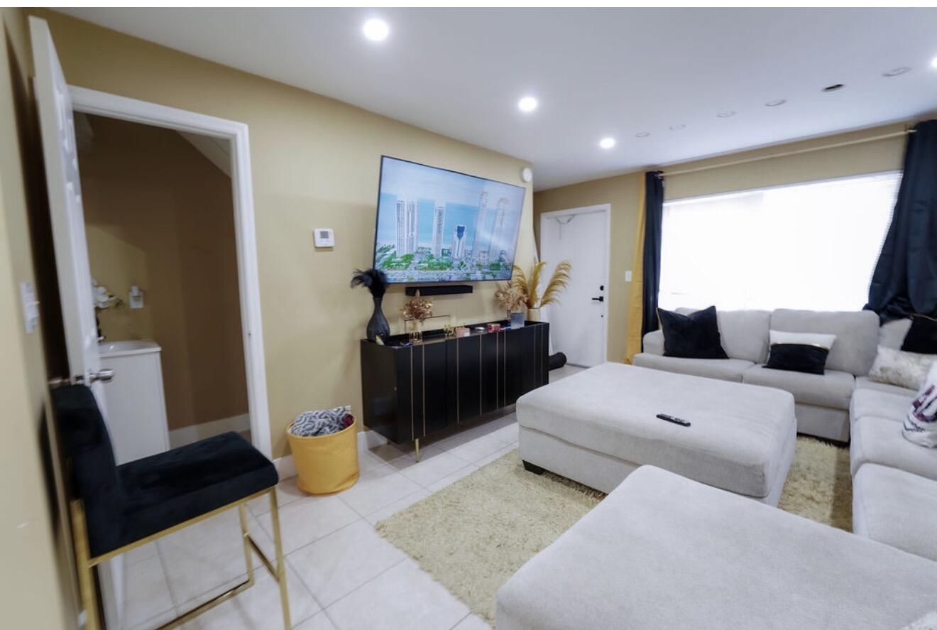 COVENTRY HOUSE - Residential Lease