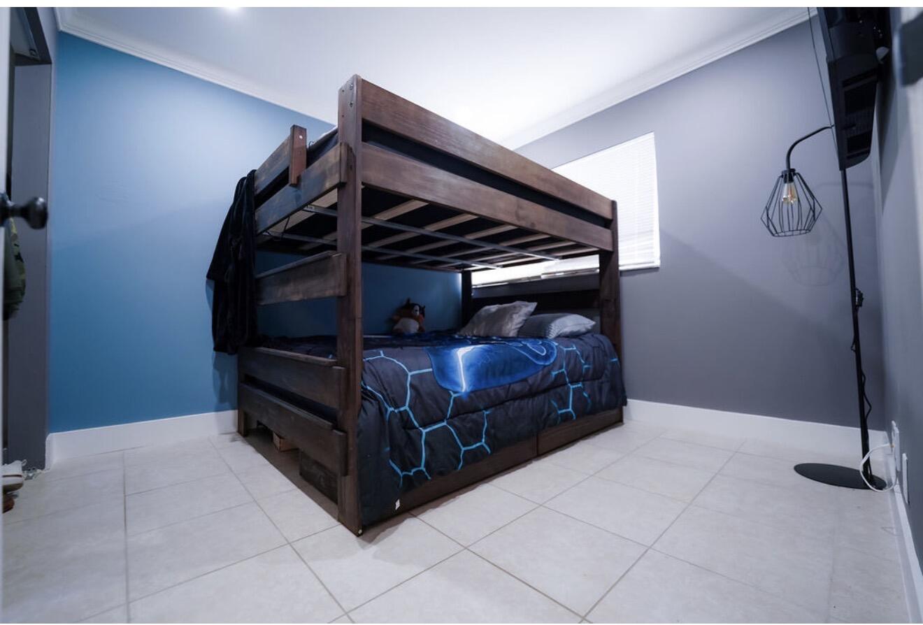 COVENTRY HOUSE - Residential Lease