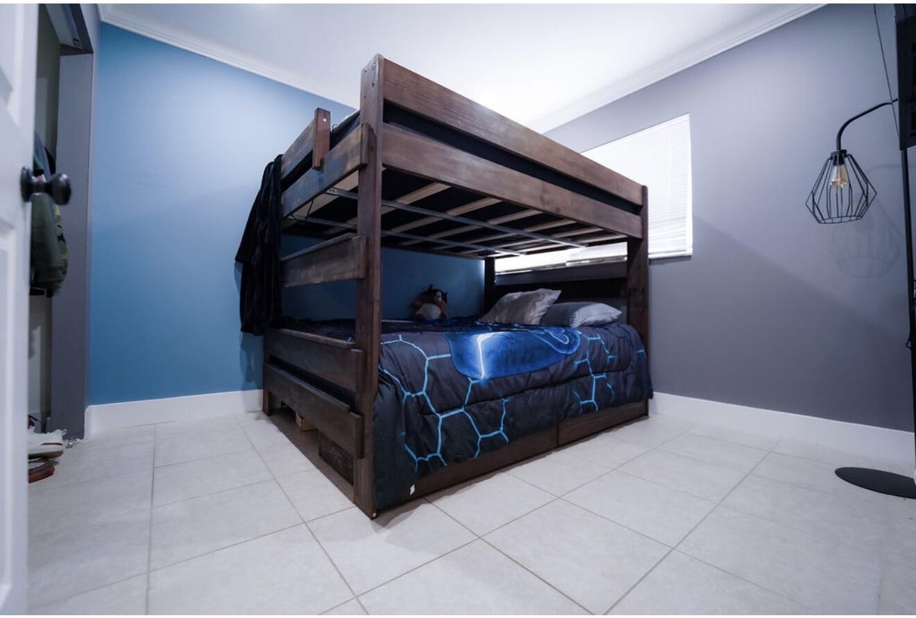 COVENTRY HOUSE - Residential Lease