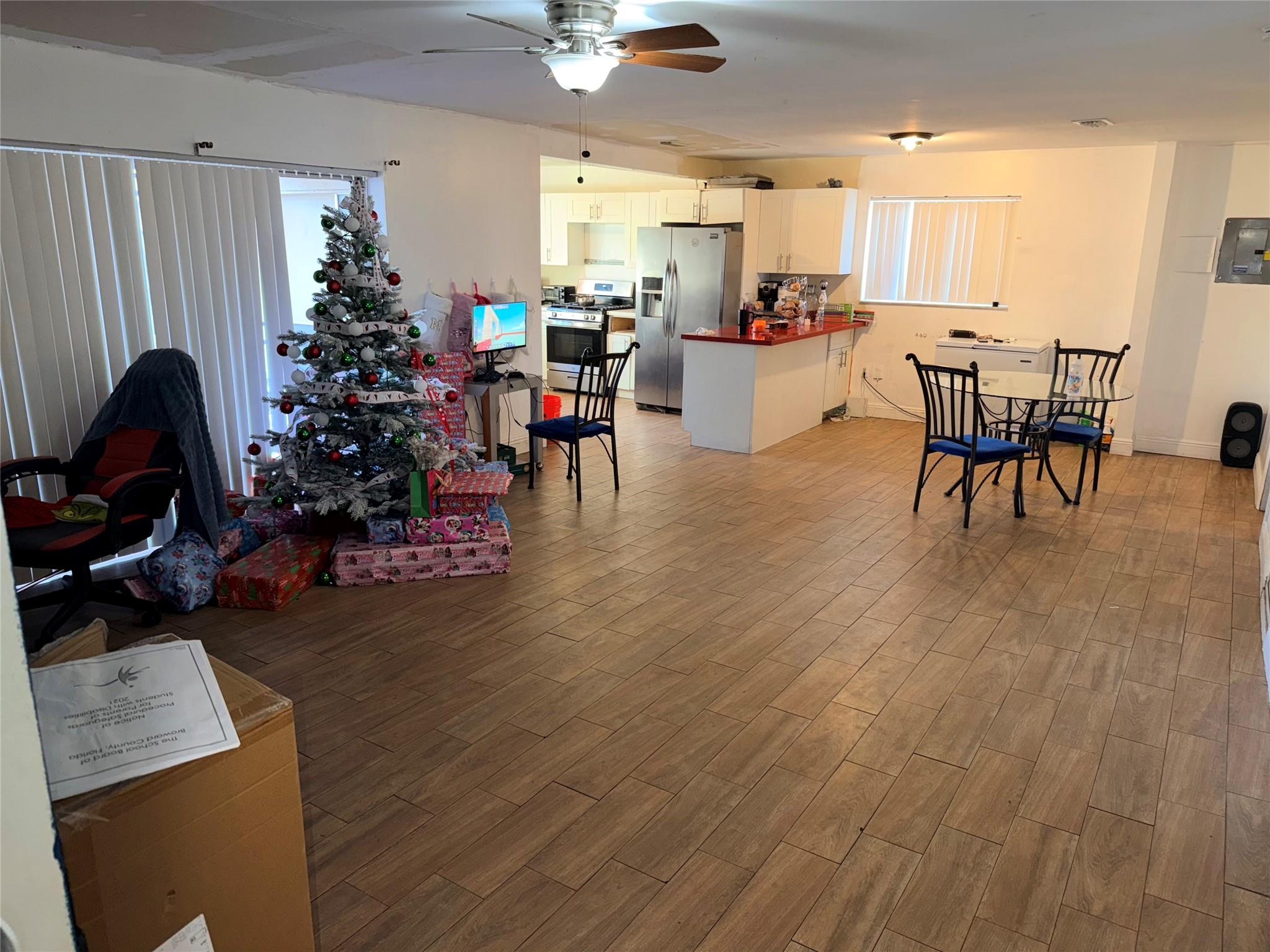 SUNRISE GOLF VILLAGE SEC - Residential