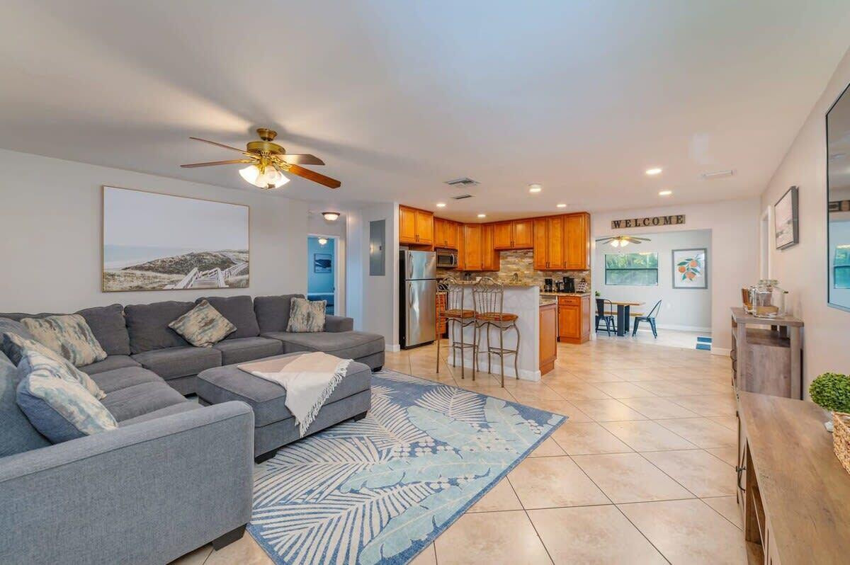 1183 SE 1st Way
