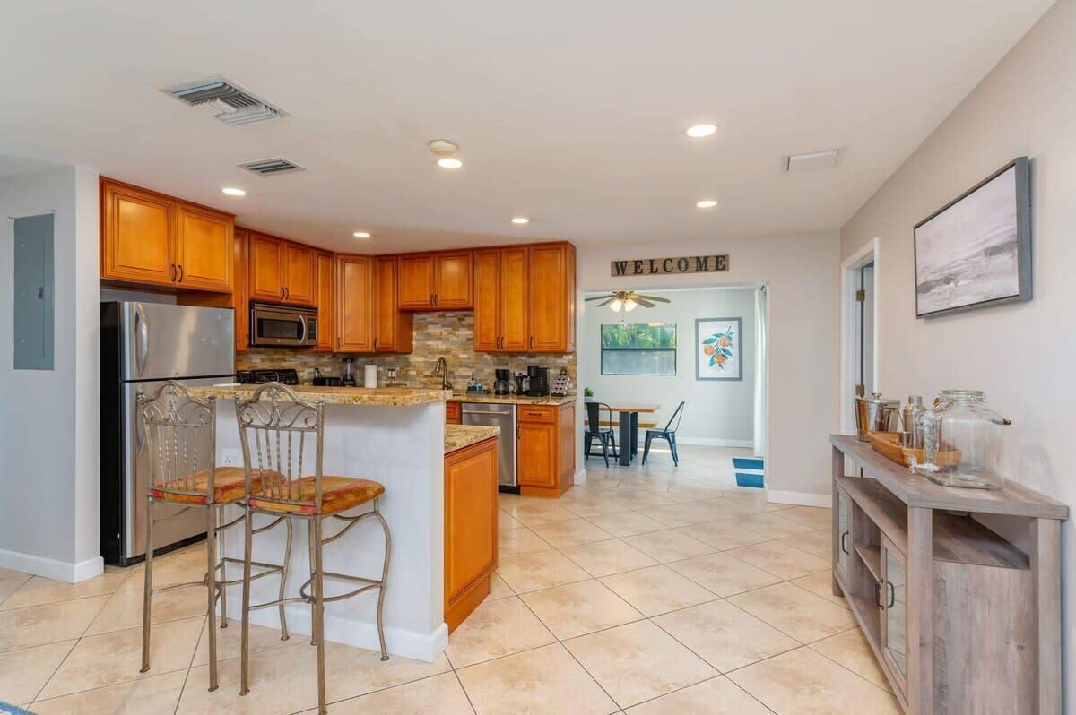 1183 SE 1st Way