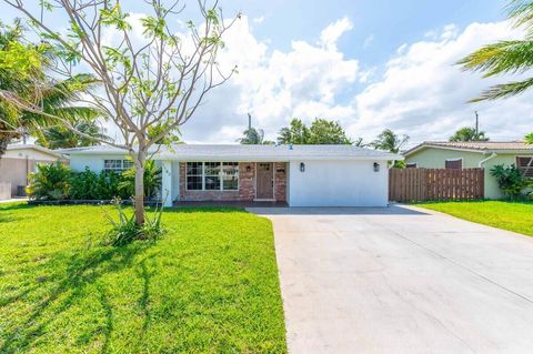 Photo of 1183 SE 1st Way, Deerfield Beach, FL 33441 (MLS # B26049929)