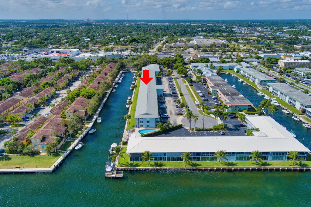 Photo of 120 Lehane Terrace #309, North Palm Beach, FL 33408 (MLS # R10962519)