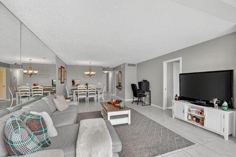 Tiny photo for 4272 Deste Court #106, Lake Worth, FL 33467 (MLS # F10549088)