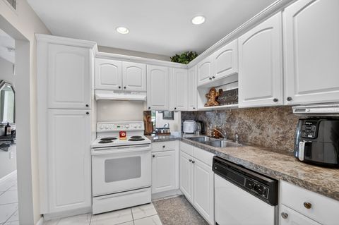 Tiny photo for 4272 Deste Court #106, Lake Worth, FL 33467 (MLS # F10549088)