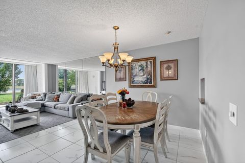 Tiny photo for 4272 Deste Court #106, Lake Worth, FL 33467 (MLS # F10549088)