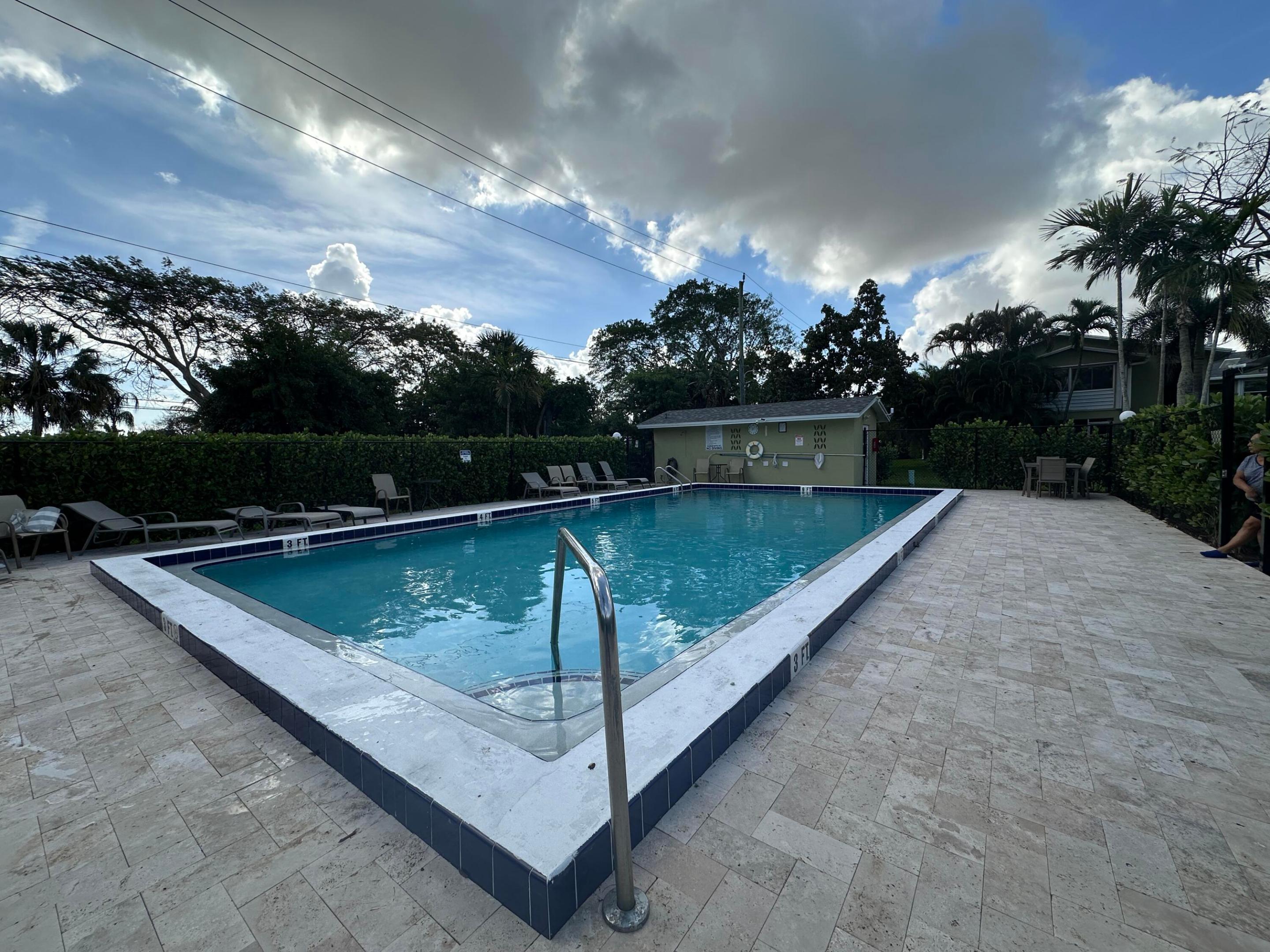 GARDENWAY CONDO - Residential