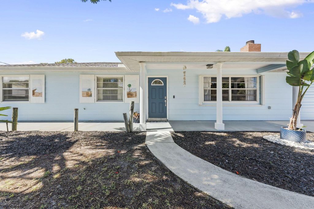 Photo of 6009 Bamboo Drive, Fort Pierce, FL 34982 (MLS # R11134698)
