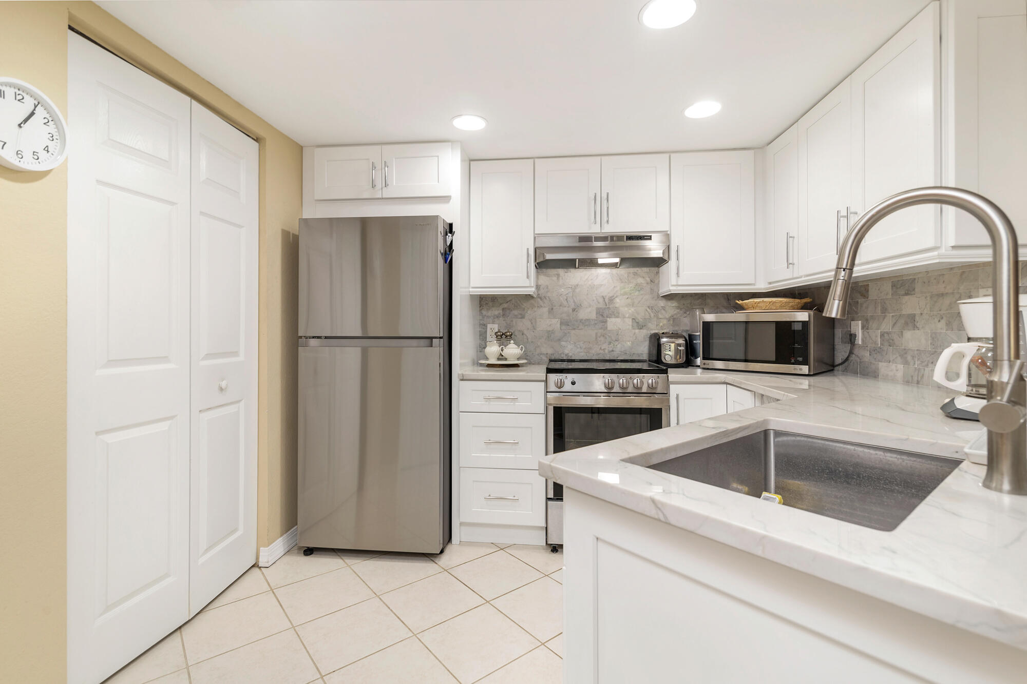 FLAGLER POINTE CONDO - Residential Lease