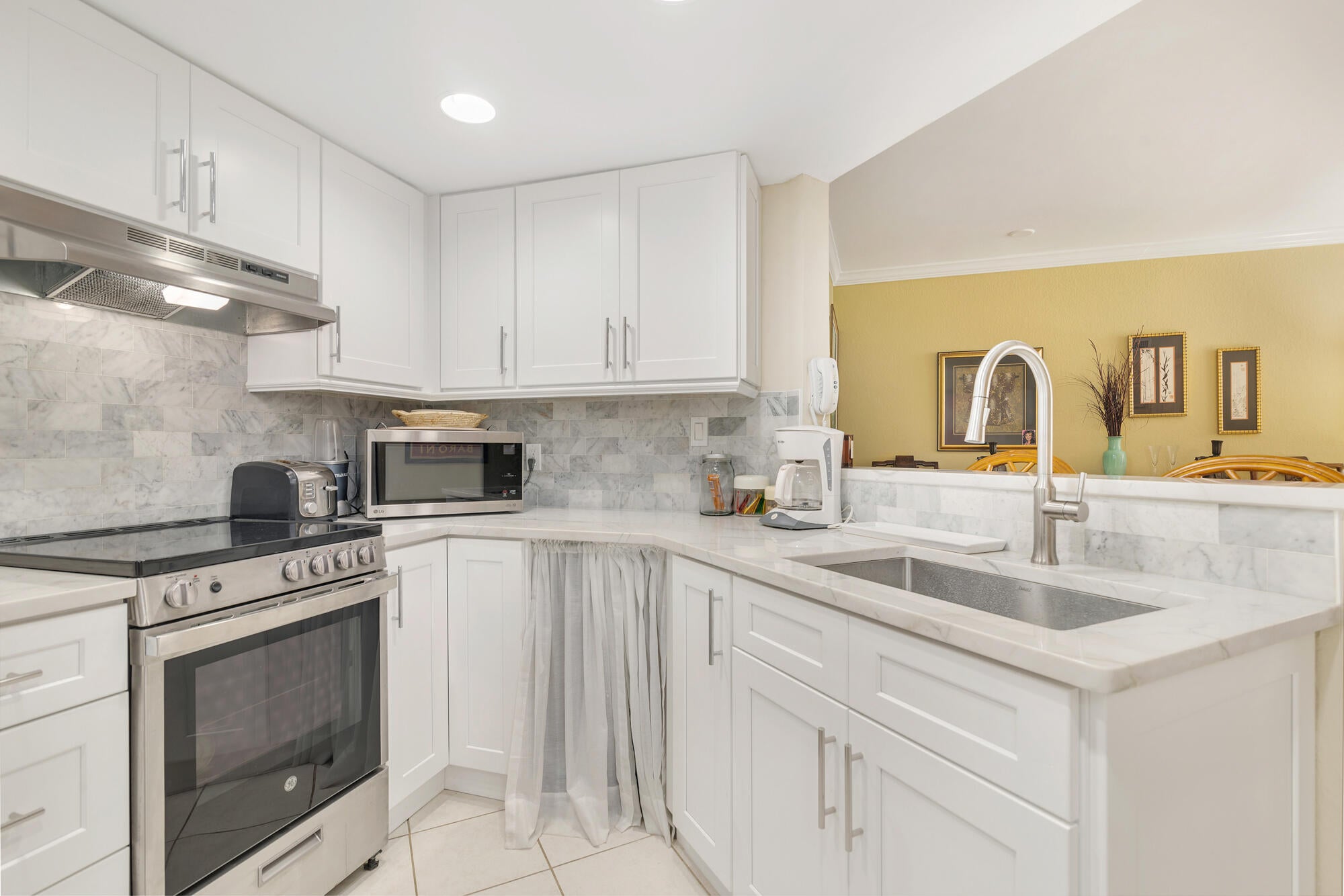 FLAGLER POINTE CONDO - Residential Lease